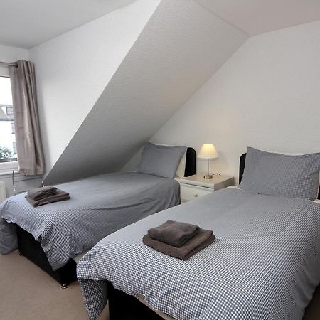 Dean Park Guest House Kilmarnock Exteriör bild
