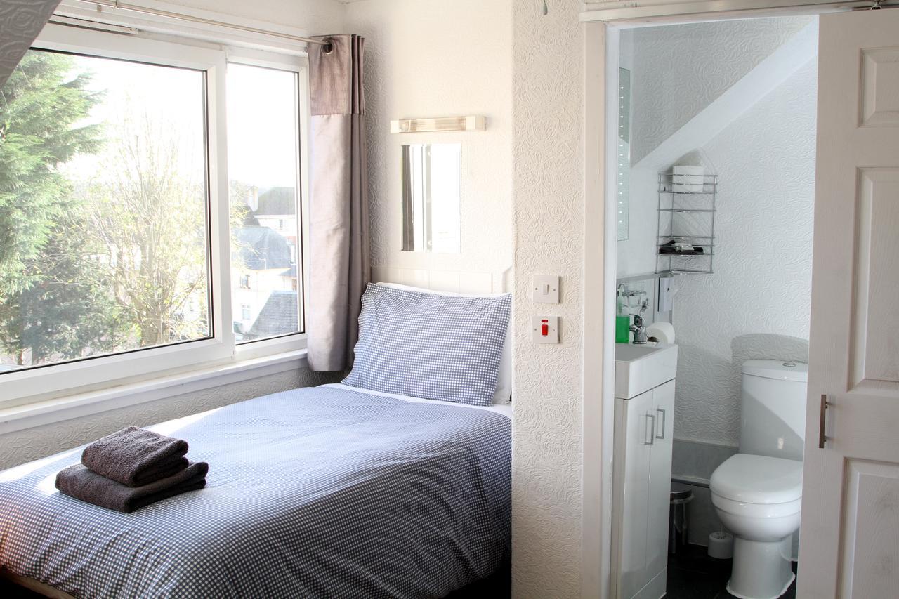 Dean Park Guest House Kilmarnock Exteriör bild