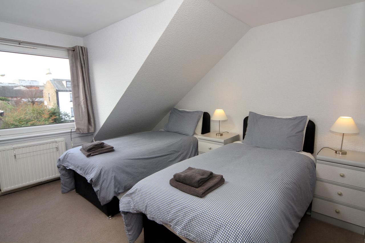 Dean Park Guest House Kilmarnock Exteriör bild