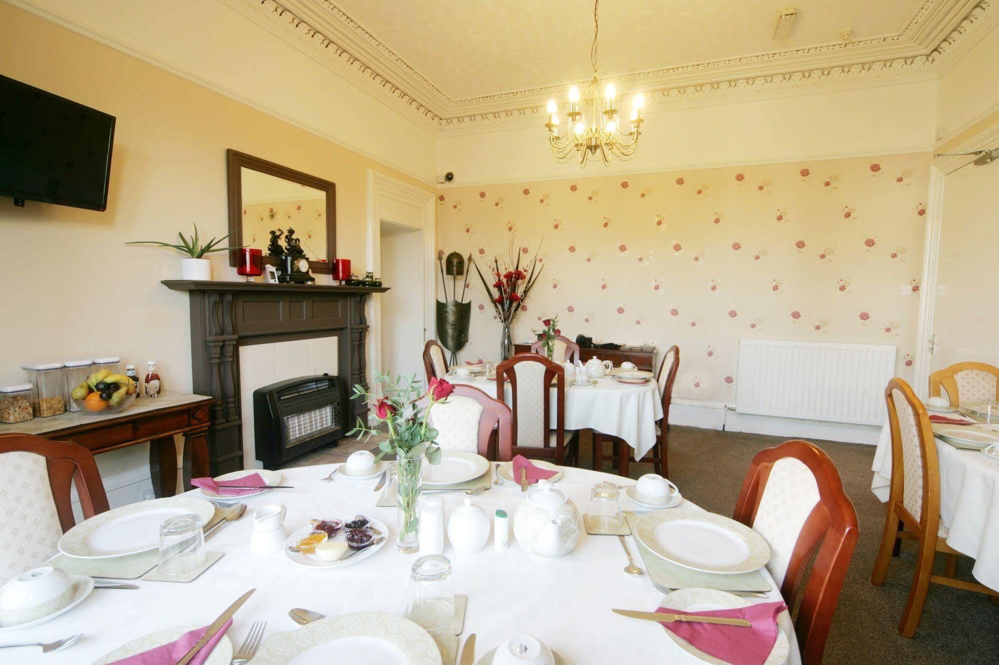 Dean Park Guest House Kilmarnock Exteriör bild
