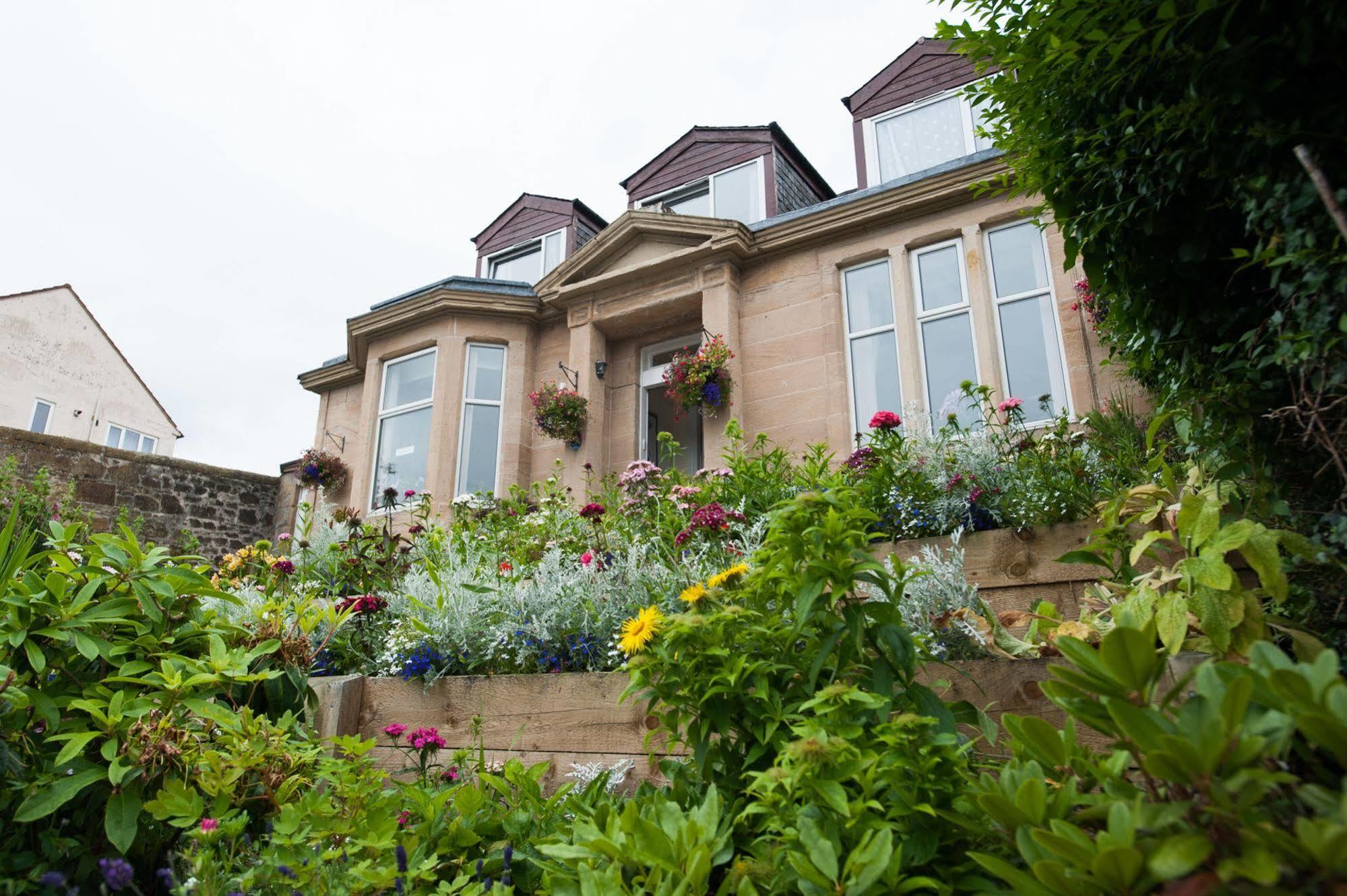 Dean Park Guest House Kilmarnock Exteriör bild